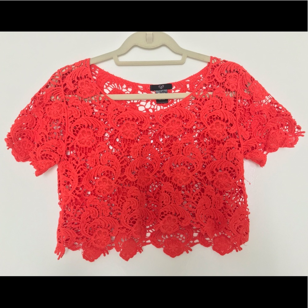 Beautiful Crop Top. Size small